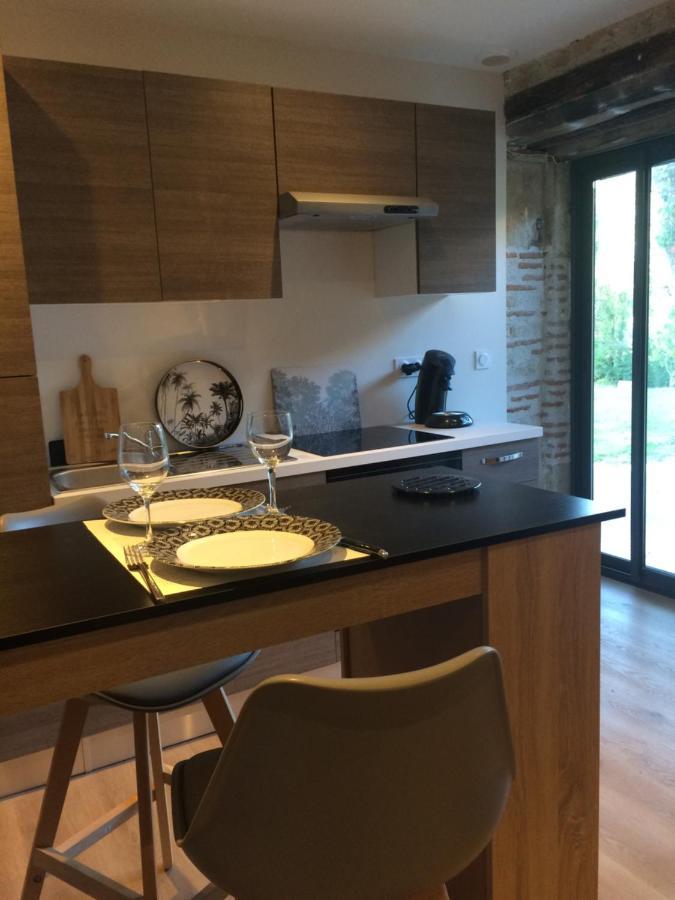Petit Loft Ideal, Tourisme Et Affaires Ledat Exteriör bild